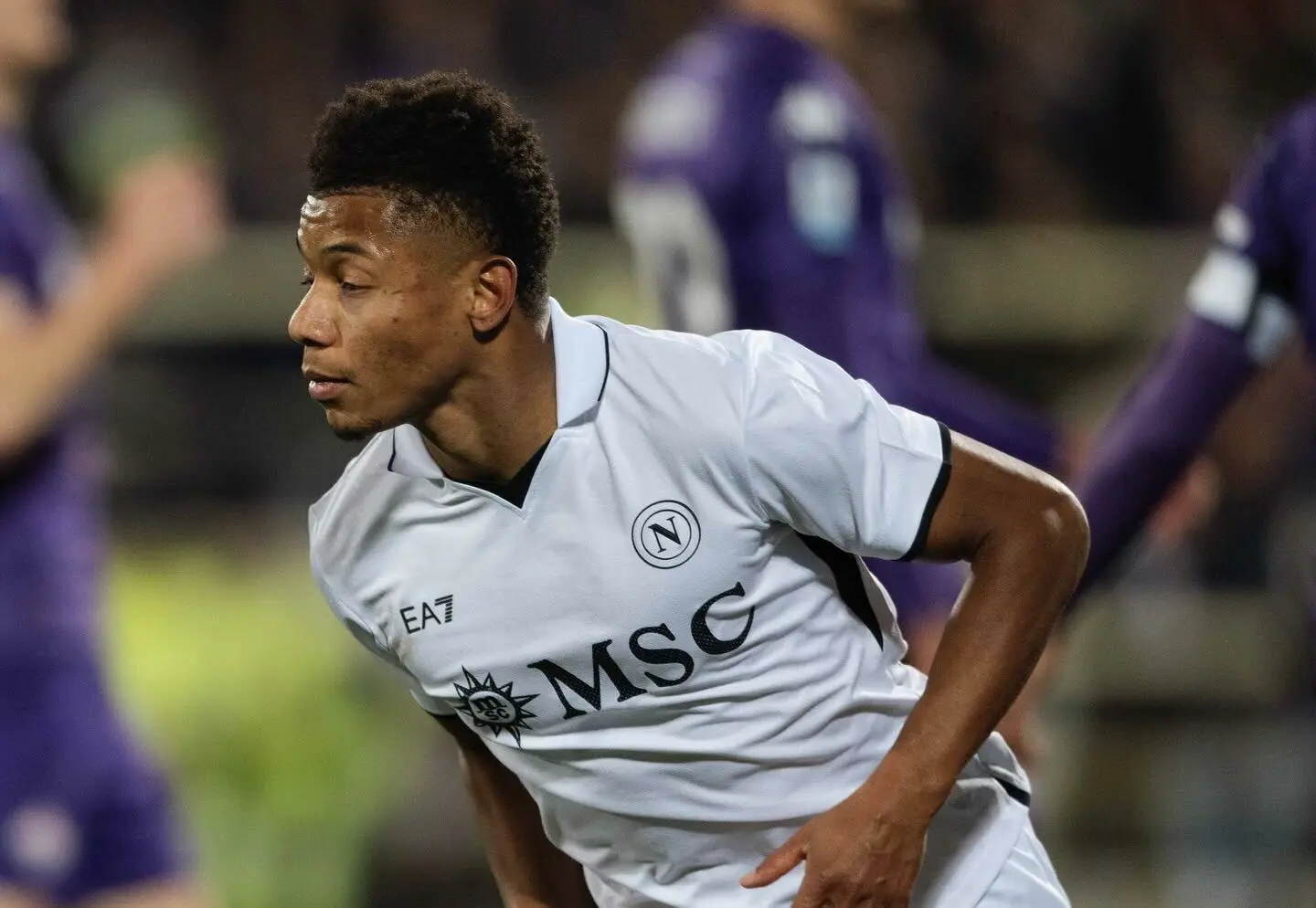 Il Rientro di Neres: Un Salto nel Calcio Professionistico
