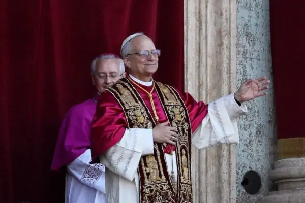 Chi è Papa Leone XIV? Un Rivoluzionario della Chiesa