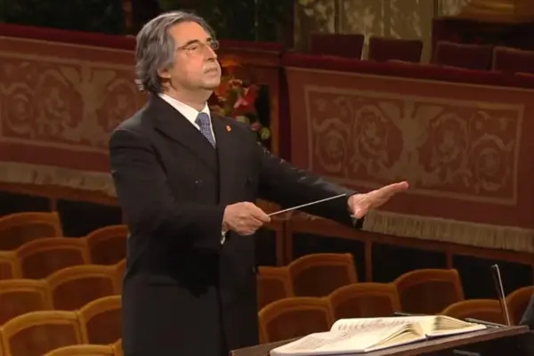 Riccardo Muti: La Leggenda della Direzione Musicale