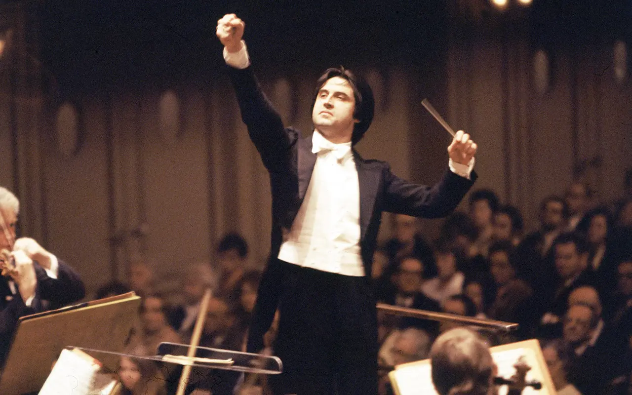 Riccardo Muti: La Storia di un Grande Direttore d’Orchestra