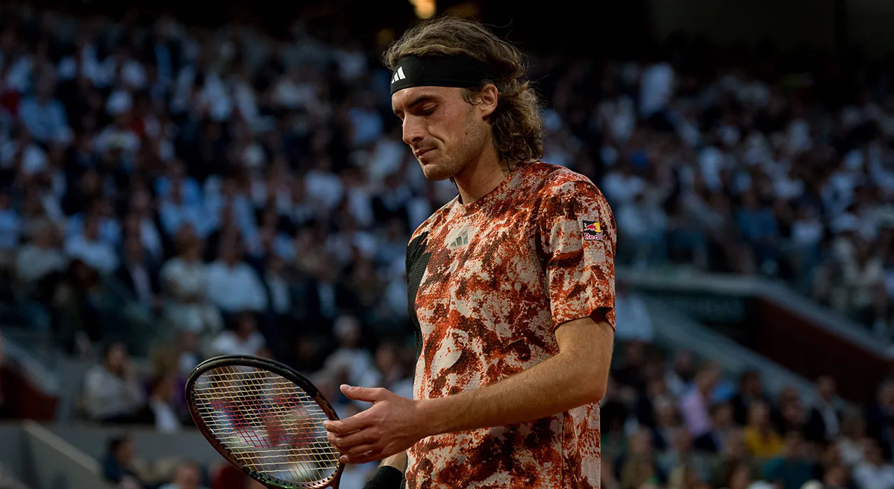 Stefanos Tsitsipas: Una Stella in Ascesa nel Tennis