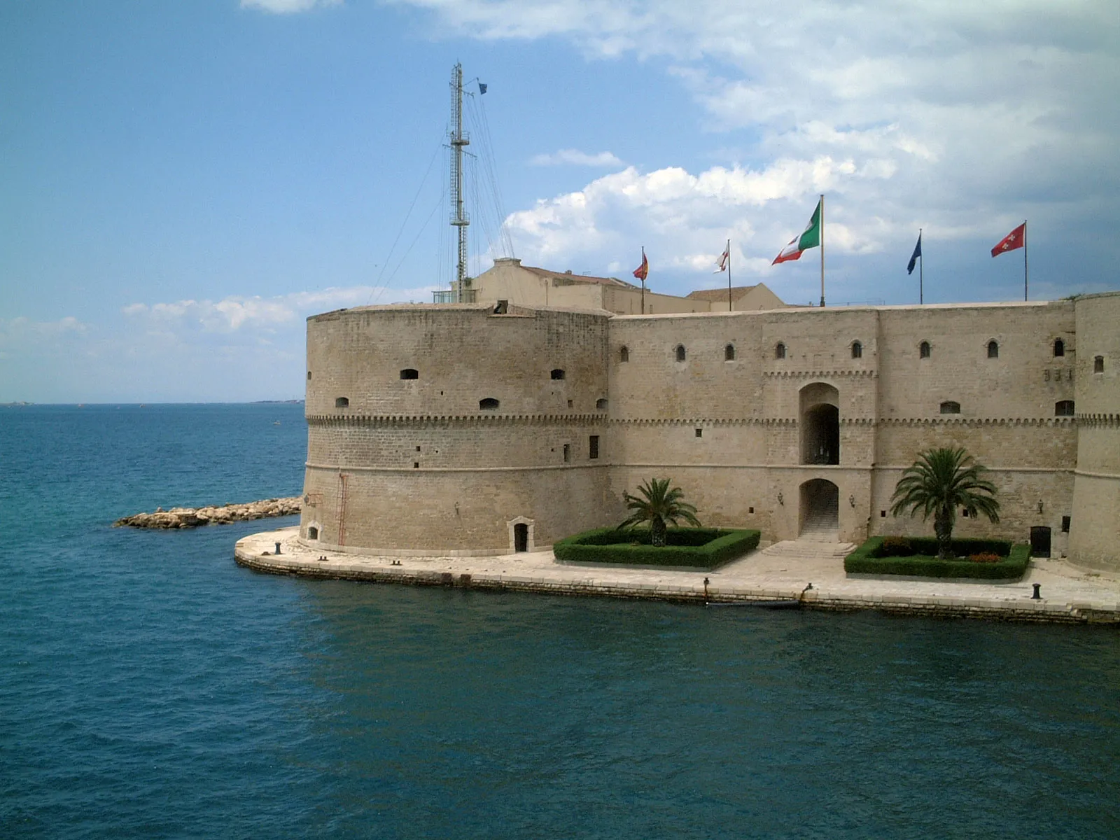 Taranto: Un Viaggio nella Storia e nella Cultura