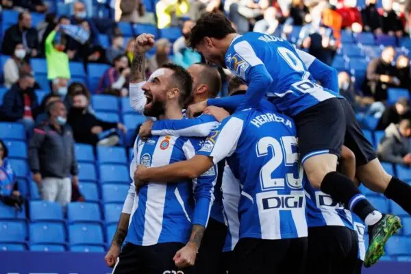 Villarreal e Espanyol: La Sfida del Campionato di Calcio