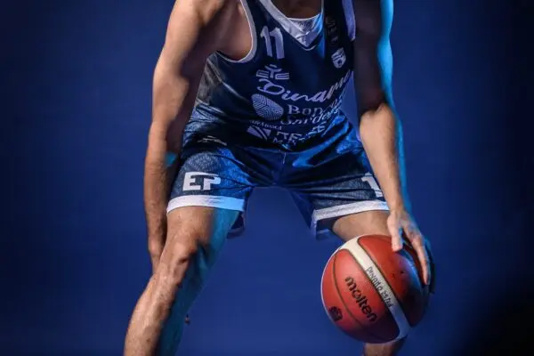 Zaragoza e Dinamo Sassari: Un Confronto Cruciale nel Basket