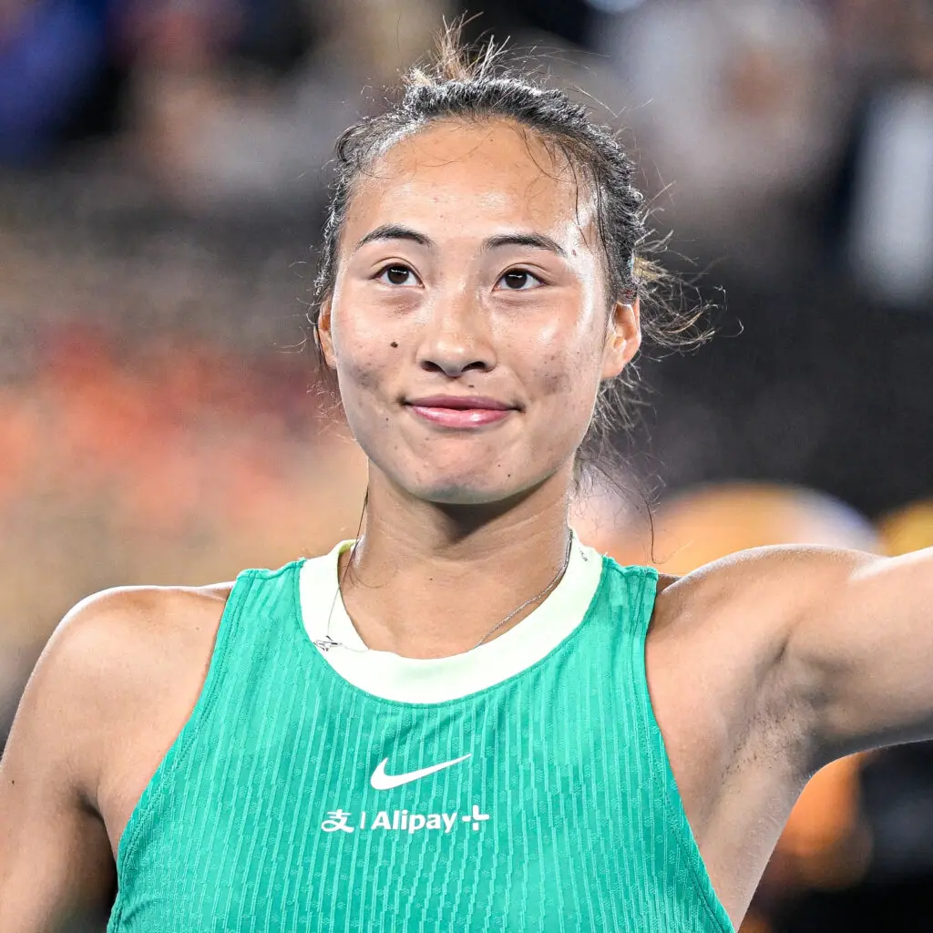 Zheng Qinwen: La Promessa Cinese del Tennis di Classe Mondiale