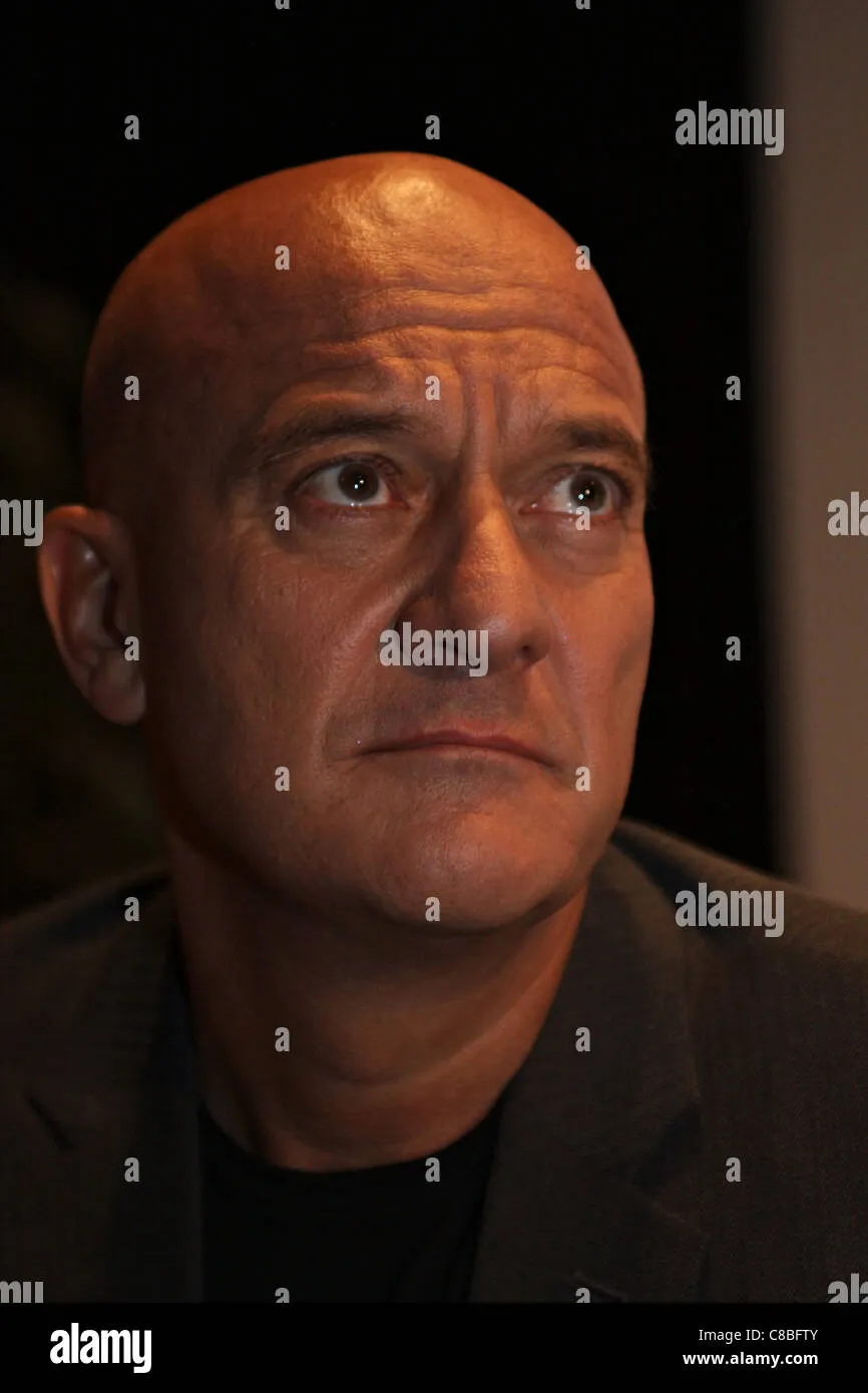 Claudio Bisio: Quali novità per il suo spettacolo del 2 aprile 2026?