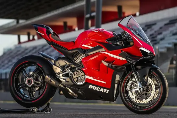 ducati superleggera v4 centenario prezzo — IT news