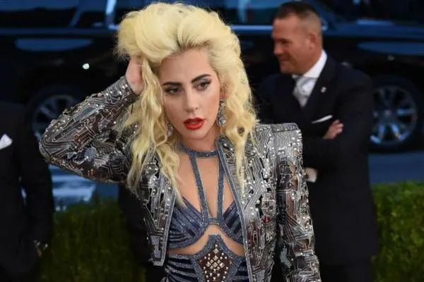 Lady gaga: Cosa ci insegna sulla libertà e l’autenticità?
