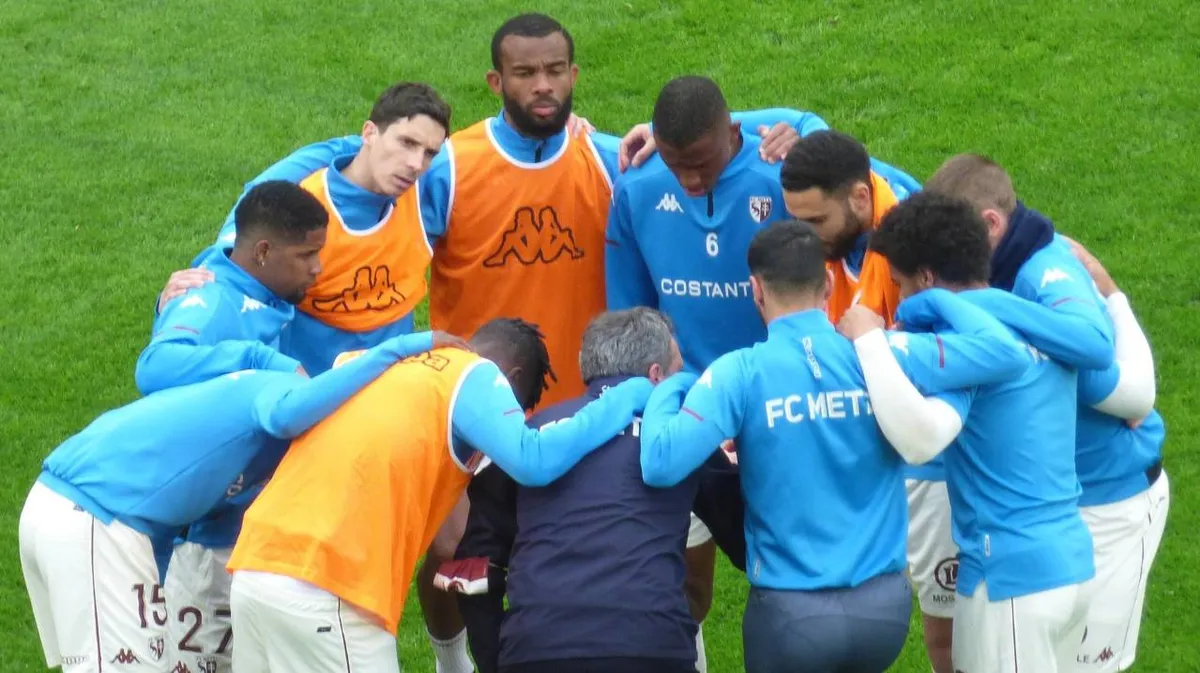 Lens – metz