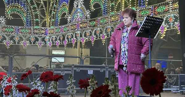 Orietta Berti incanta Santa Croce Camerina con il suo concerto