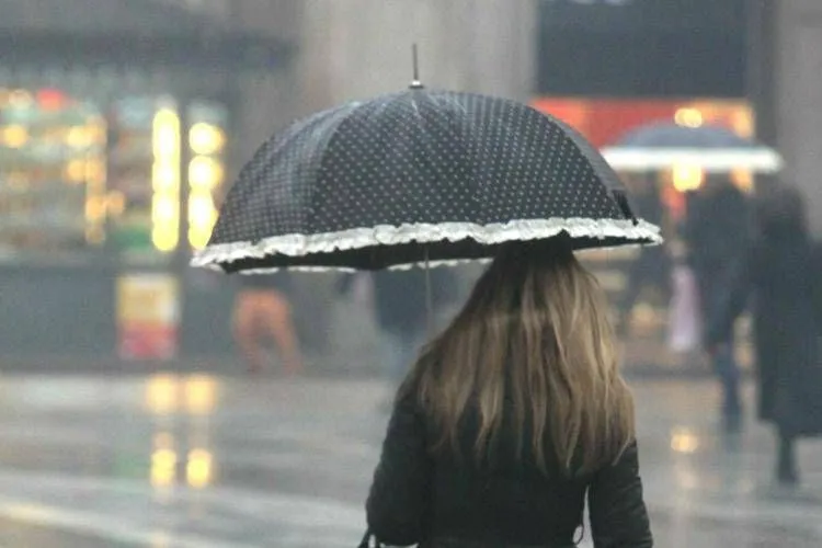Pioggia in arrivo sull’Italia: attese nevicate e calo termico