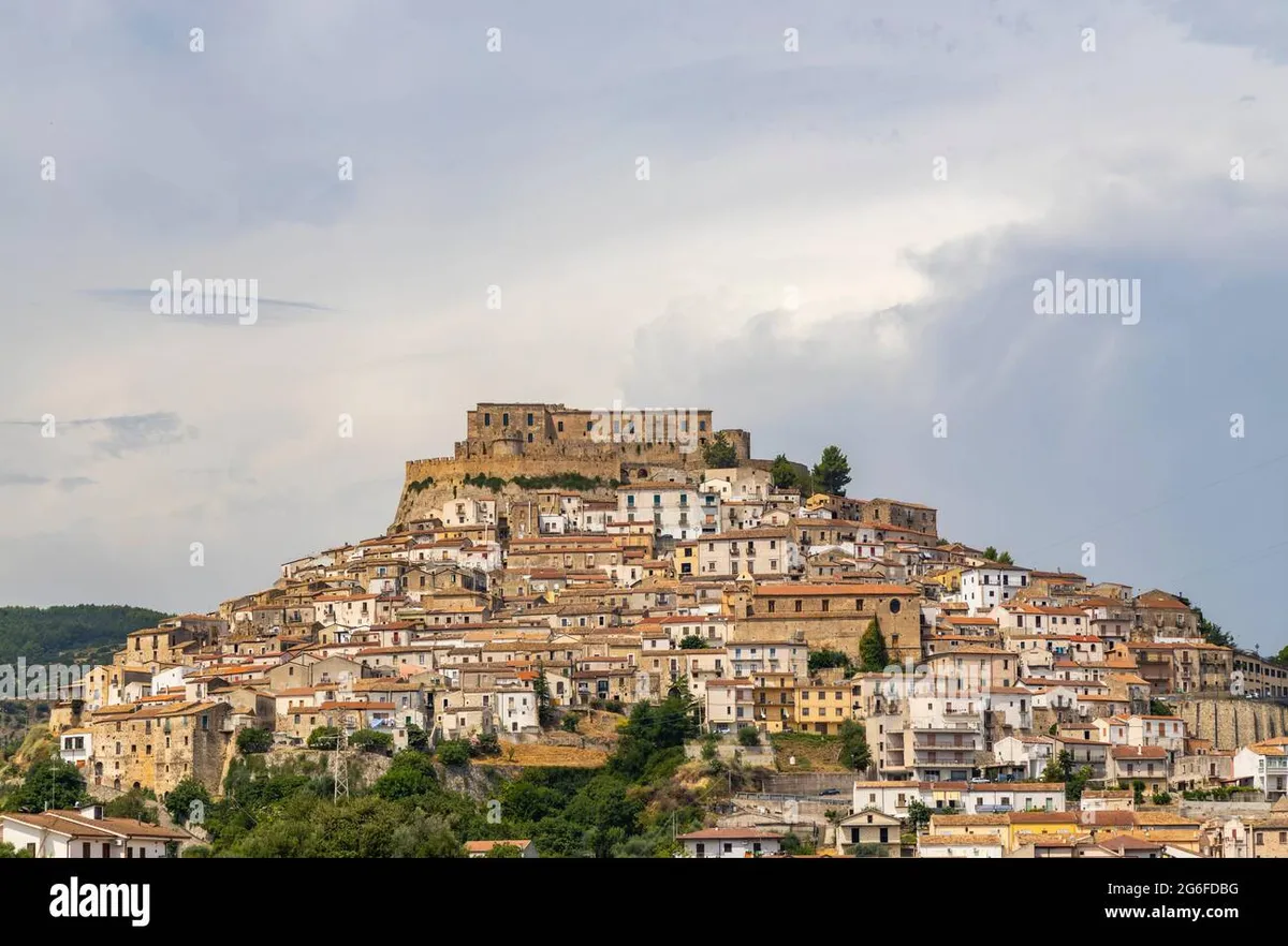 Rocca imperiale: Cosa è successo a ?