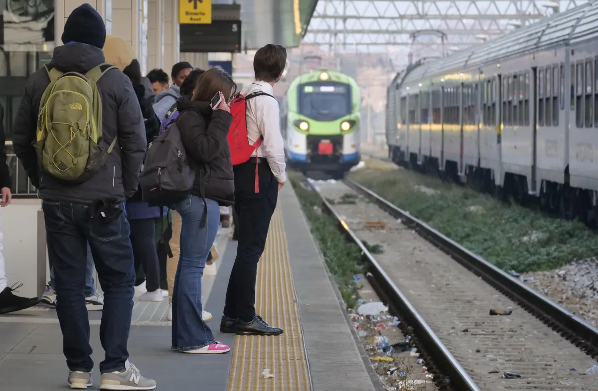 Sciopero treni 27 marzo 2026: Cosa aspettarsi dallo sciopero treni del 27 marzo 2026?