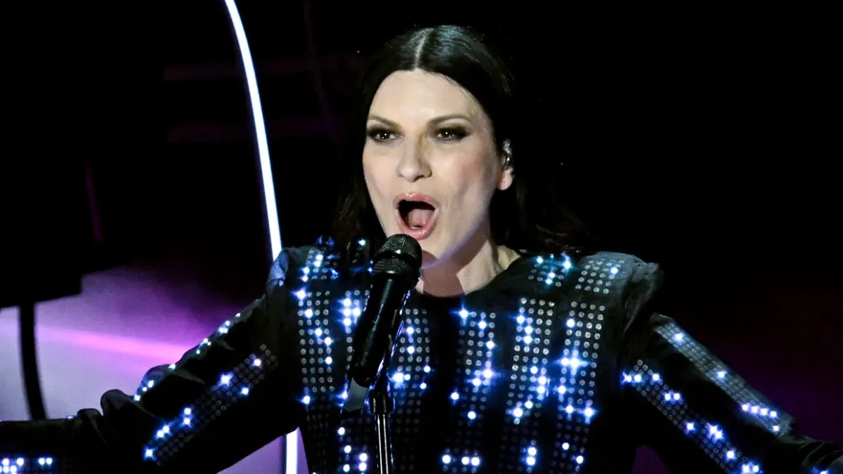 Shakira ha elogiato Laura Pausini per la sua versione di ‘Antología’