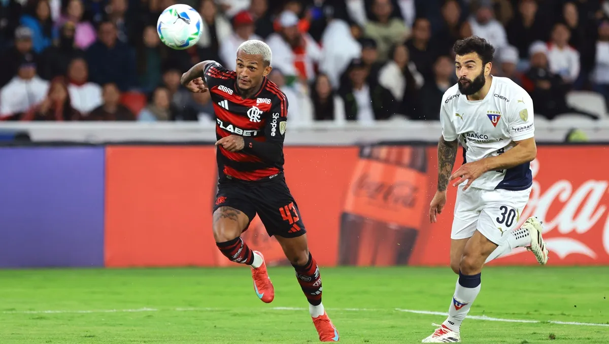Wesley França espulso nella partita Como-Roma