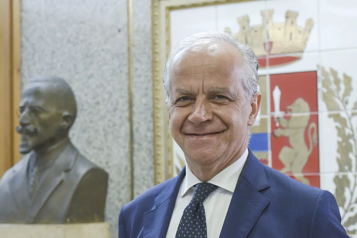 Claudia conte ministro piantedosi: Claudia Conte e Ministro Piantedosi: Qual è la verità dietro la loro relazione?