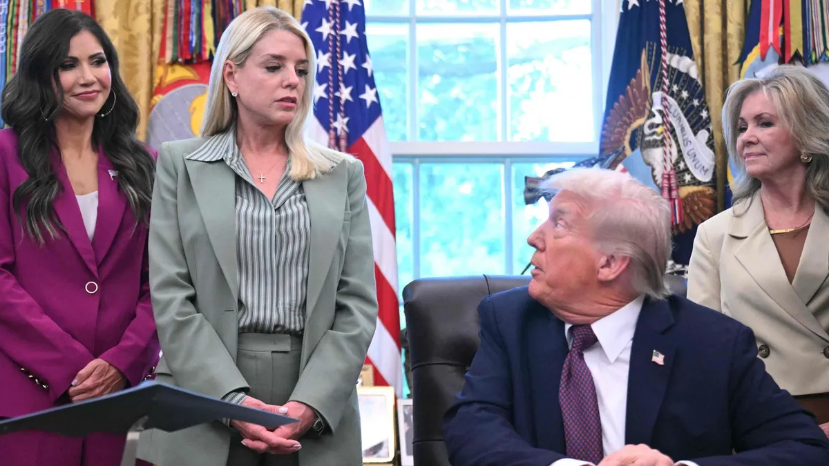 Cnn: Cosa significa la rimozione di Pam Bondi da parte di Trump per la ?