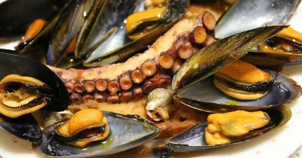 Cozze: Cosa sta succedendo alle a Napoli?
