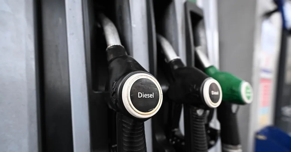 Gasolio: Perché il prezzo del  ha raggiunto un nuovo massimo storico?