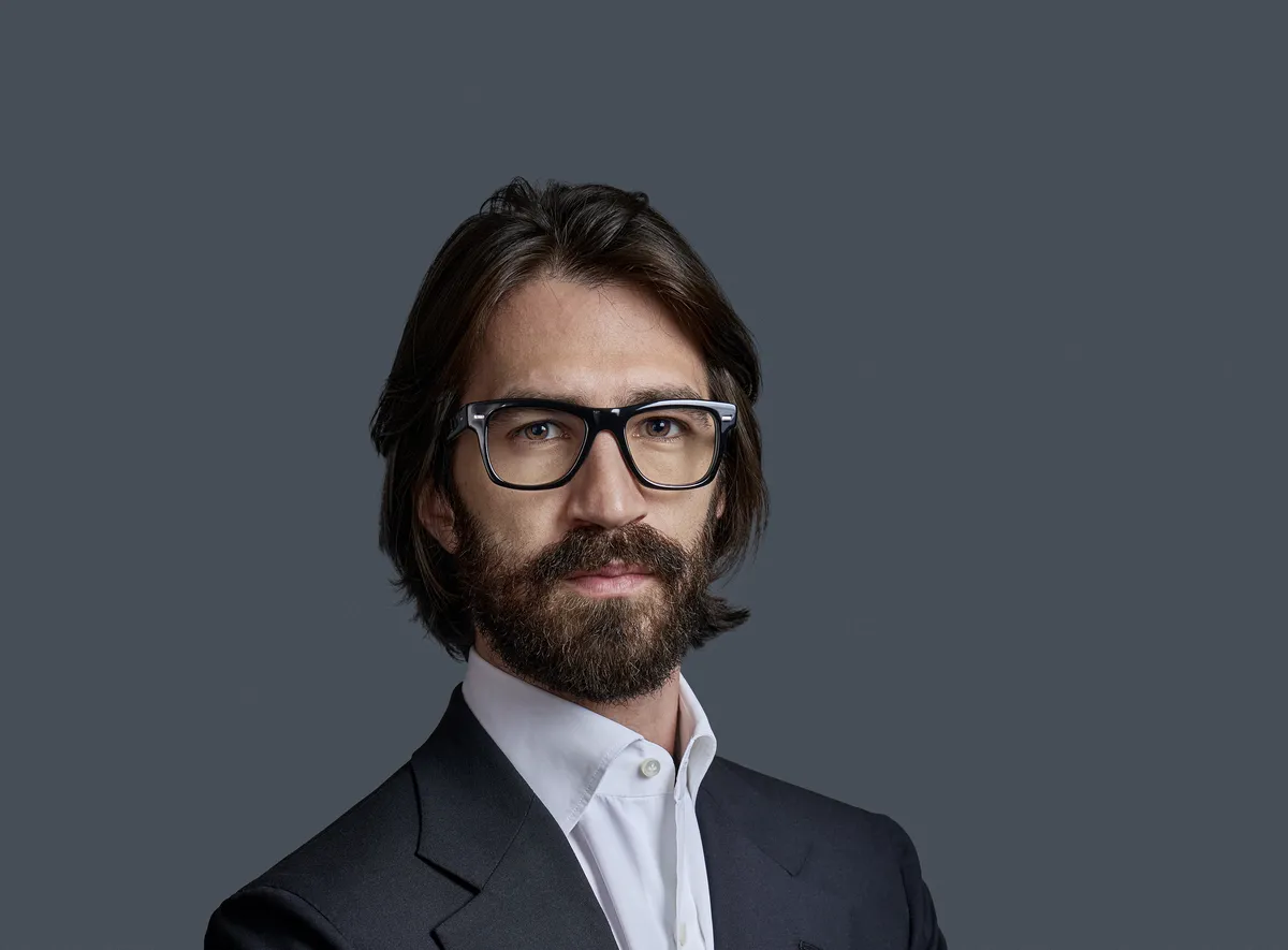 Leonardo maria del vecchio: Cosa sta facendo a Montecarlo?