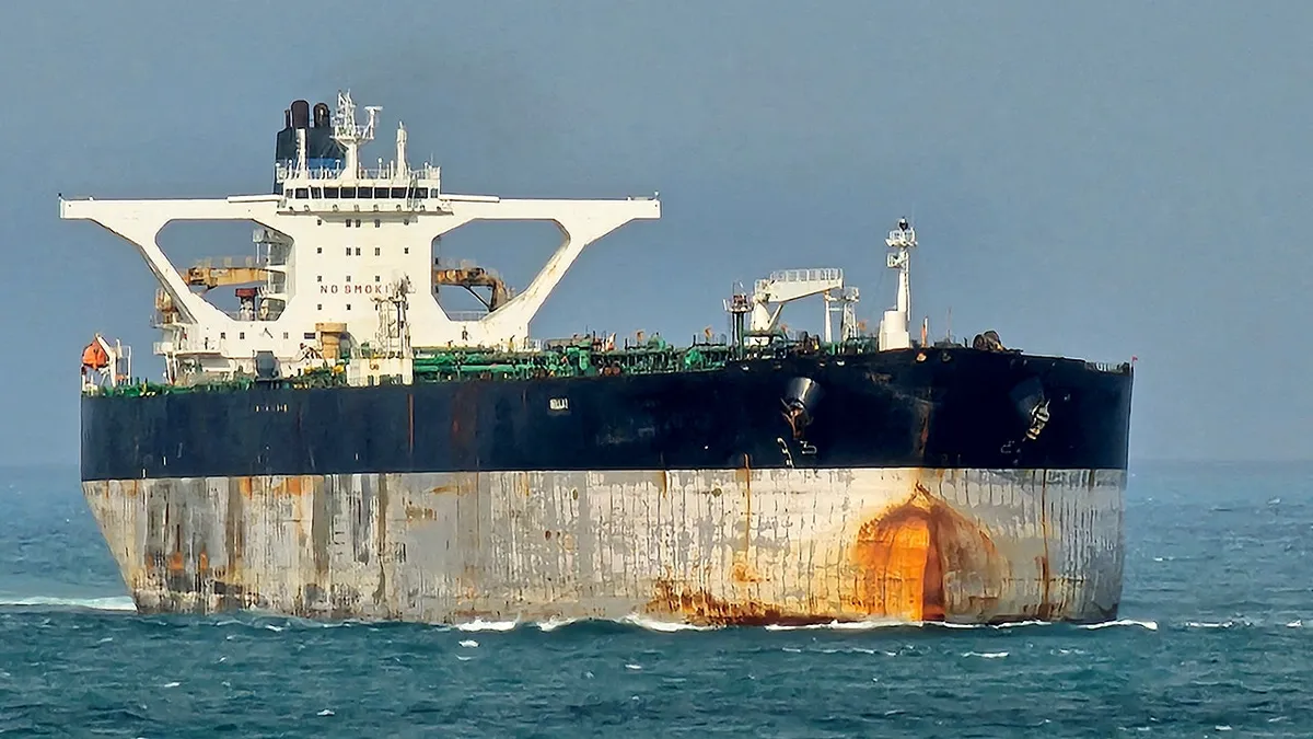 Petroliera: Cosa è successo alla Rich Starry nello Stretto di Hormuz?