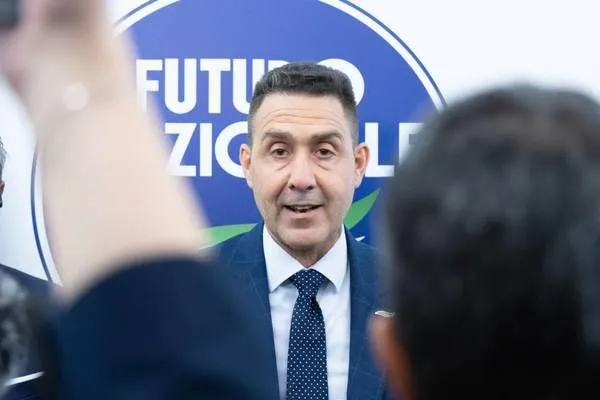 Vannacci: Cosa sta succedendo con  e Futuro Nazionale?