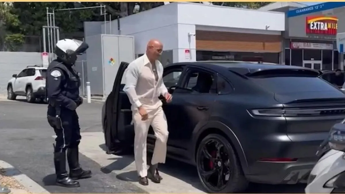 Dwayne Johnson è stato multato per vetri oscurati a Los Angeles