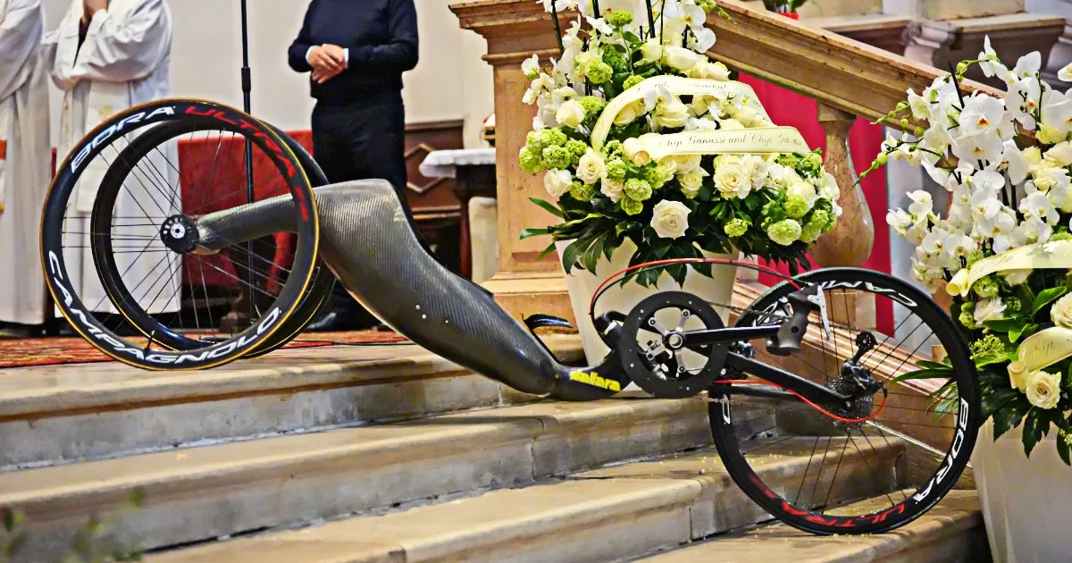Funerali Zanardi: un addio emozionante