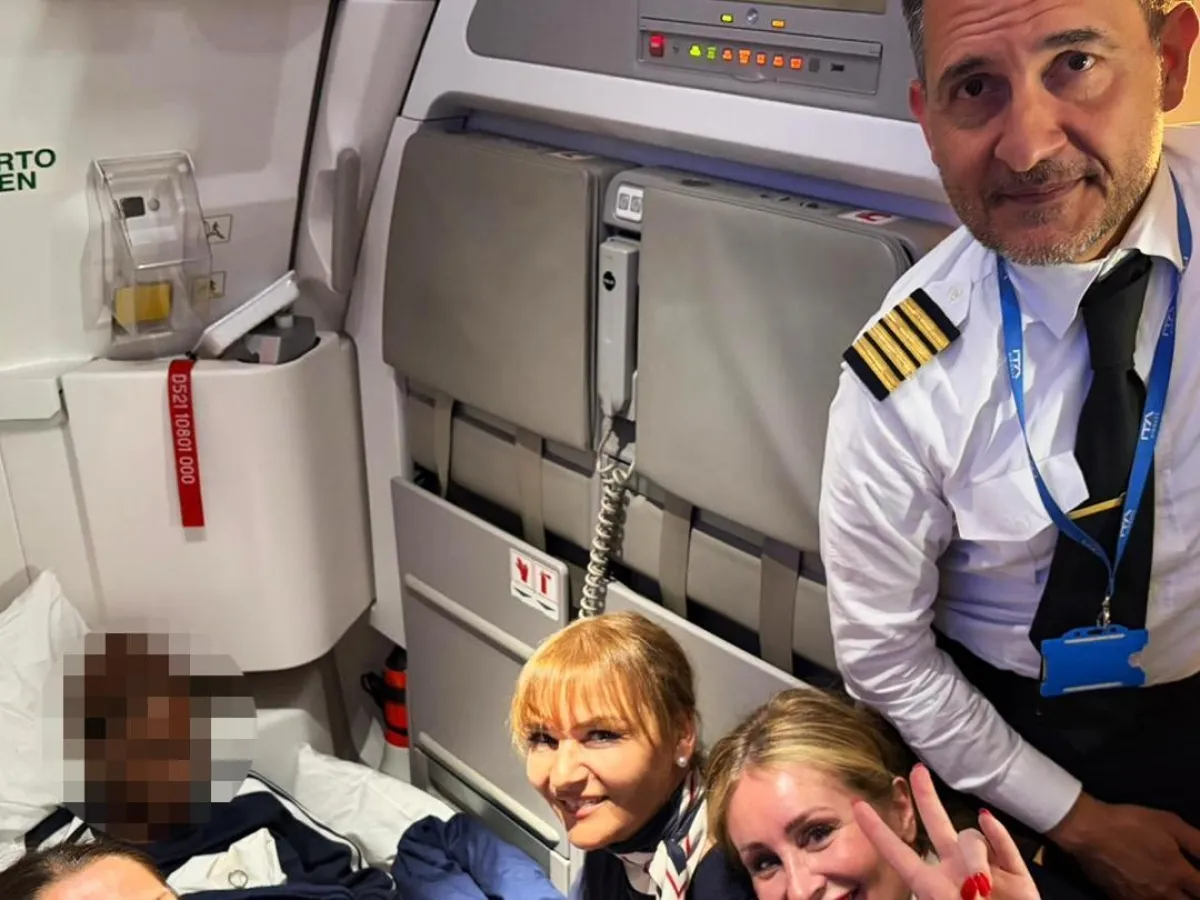 Ita airways: Un bimbo è nato a bordo di un volo di