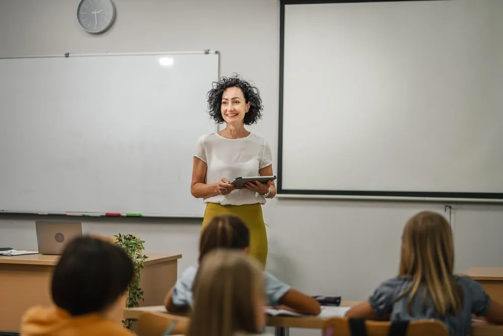 Orizzonte scuola: Cosa significa il trasferimento d’ufficio dei docenti sovrannumerari nell’?