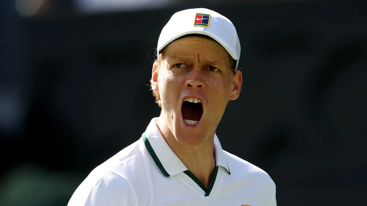 Sinner vince a Wimbledon nonostante una caduta e una scarpa insanguinata image 1
