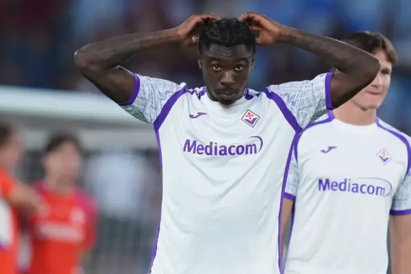 Firenze: Moise Kean in ritardo all’allenamento, spinge per il Como