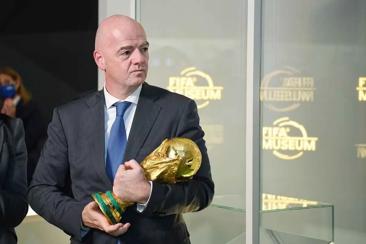 Gianni Infantino è sotto una fortissima pressione