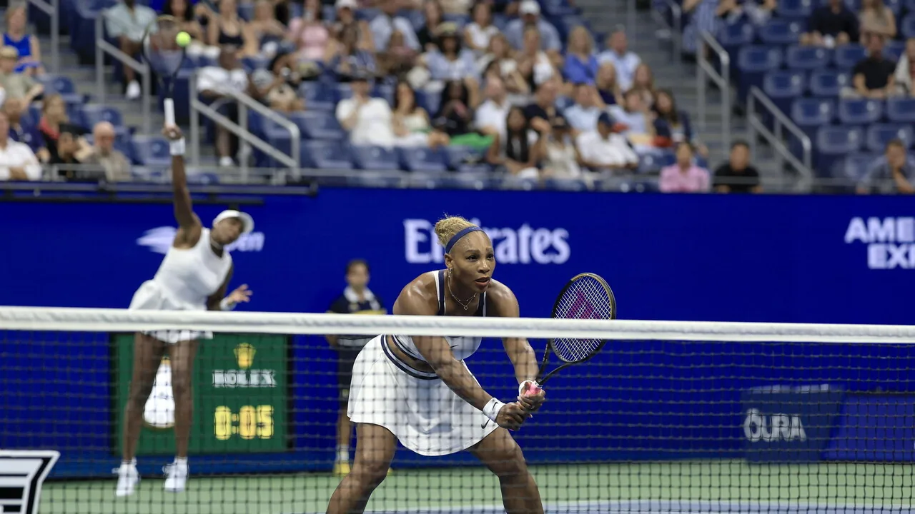 New York, le sorelle Williams cedono dopo tre ore agli Us Open image 1